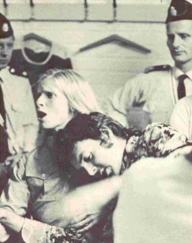 While on tour with Wings, in August 1973, Paul McCartney was held by Swedish police in Gothenburg for possession of marijuana, allegedly sent to the group from Britain. On photo: Linda protesting on Paul's behalf.