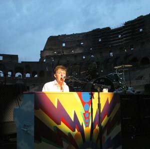Paul McCartney. Roma, Colosseo.